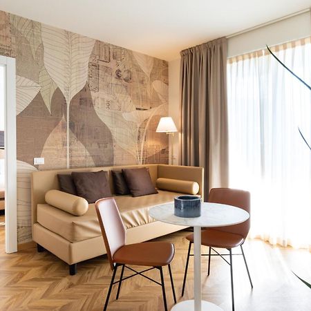 Hatelier Garda Home by Enjoy Garda Hotel Peschiera del Garda Buitenkant foto