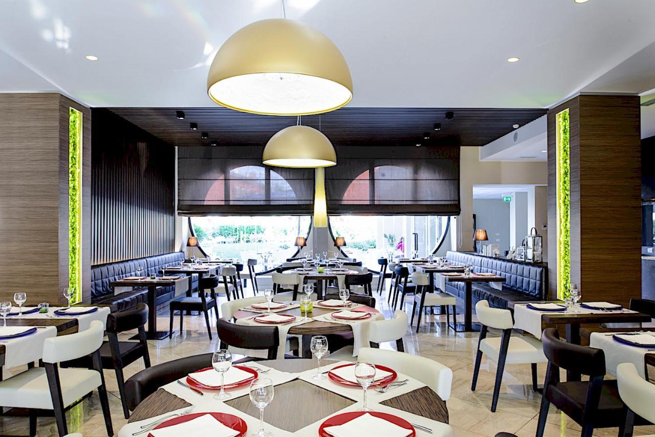 Hatelier Garda Home by Enjoy Garda Hotel Peschiera del Garda Buitenkant foto