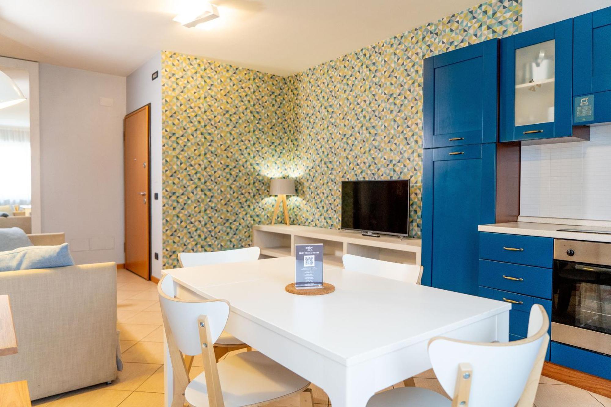 Hatelier Garda Home by Enjoy Garda Hotel Peschiera del Garda Buitenkant foto