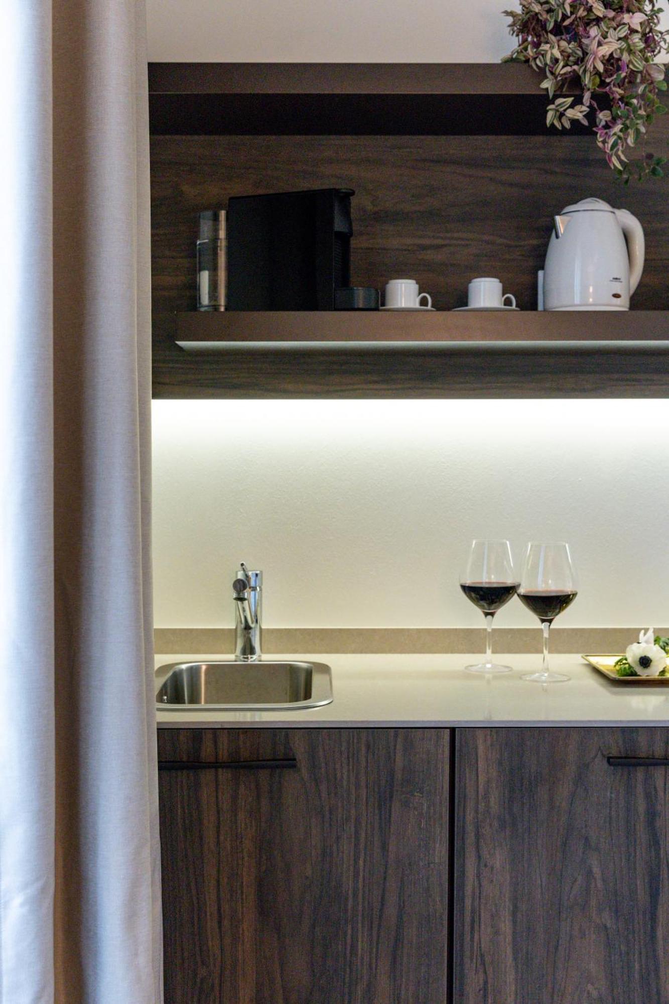 Hatelier Garda Home by Enjoy Garda Hotel Peschiera del Garda Buitenkant foto