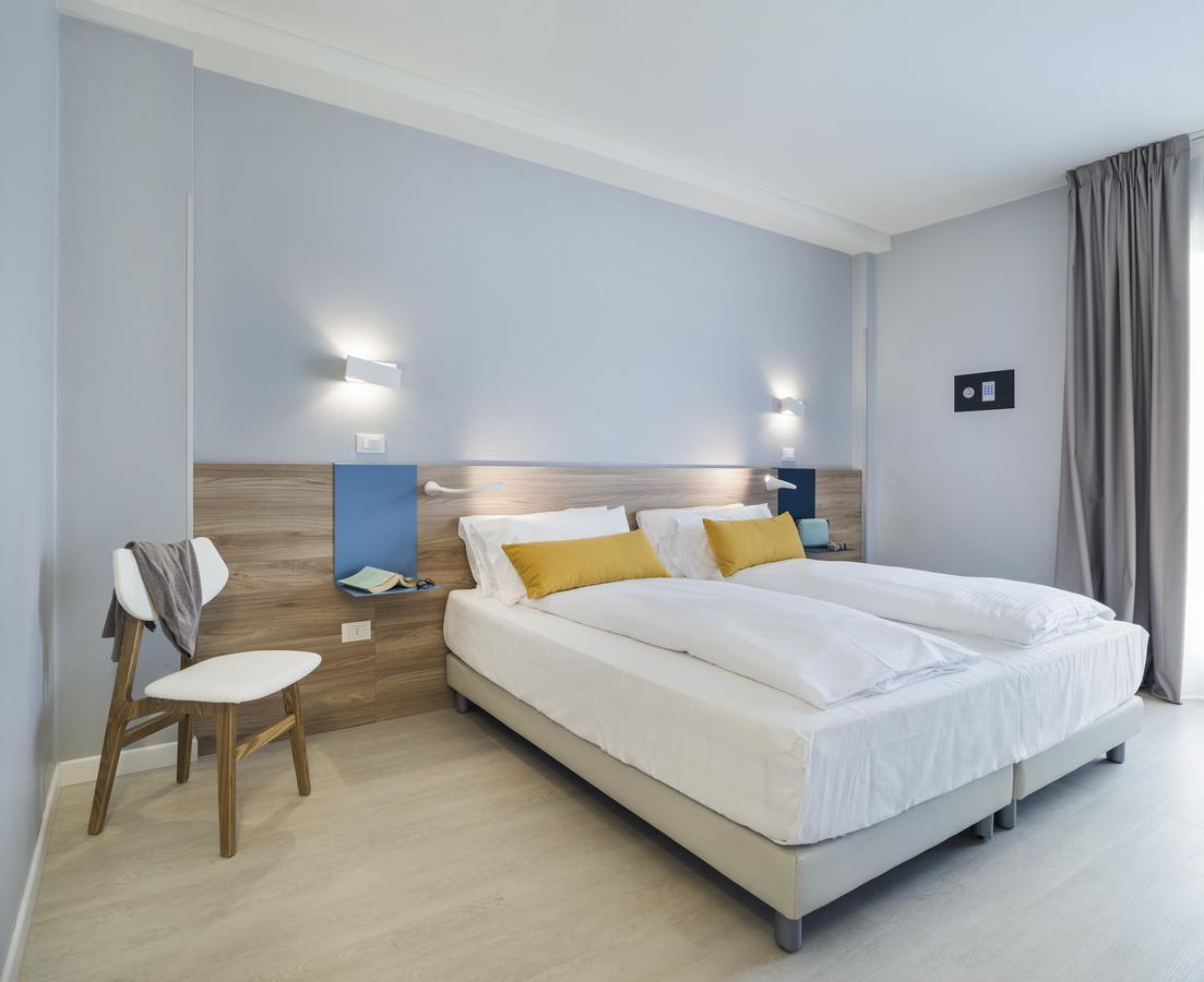 Hatelier Garda Home by Enjoy Garda Hotel Peschiera del Garda Buitenkant foto