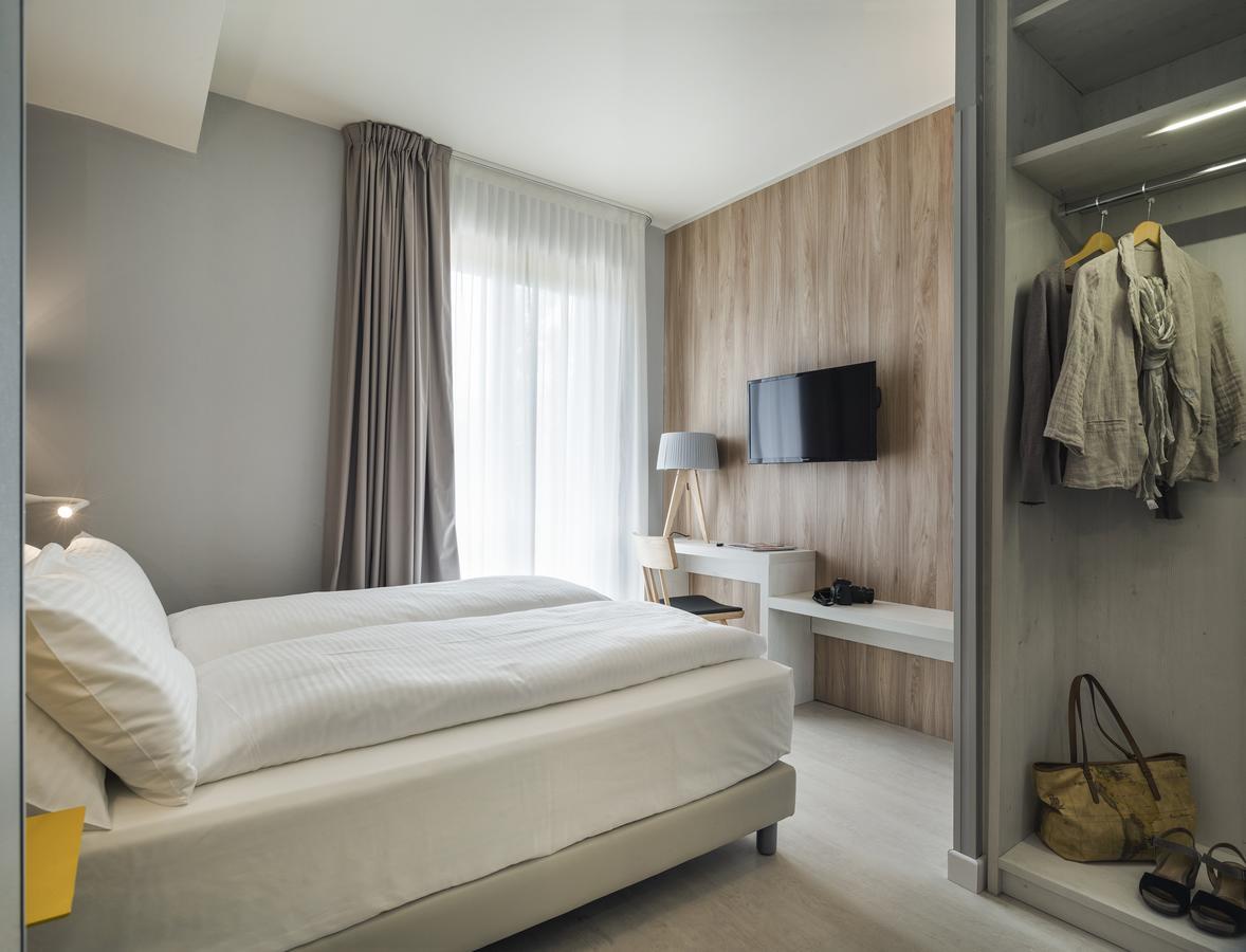 Hatelier Garda Home by Enjoy Garda Hotel Peschiera del Garda Buitenkant foto